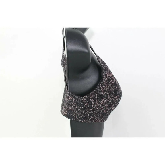 ladies lululemon sport bra size 34C - Picture 2 of 5